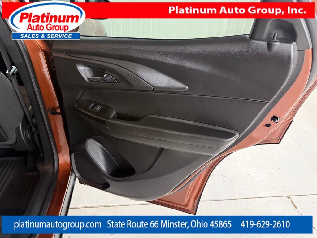 Used 2021 Chevrolet TrailBlazer LT FWD image 37