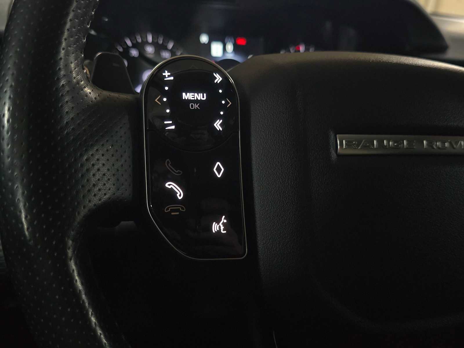 Used 2018 Land Rover Range Rover Velar S image 35