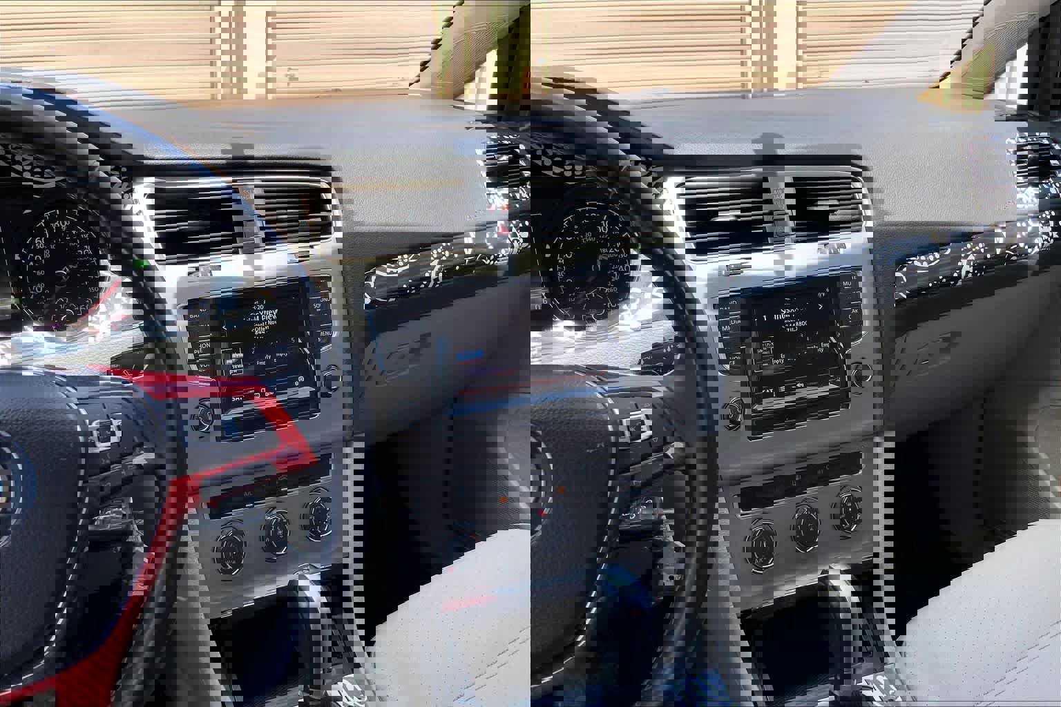 Used 2015 Volkswagen Golf TDI S FWD image 7