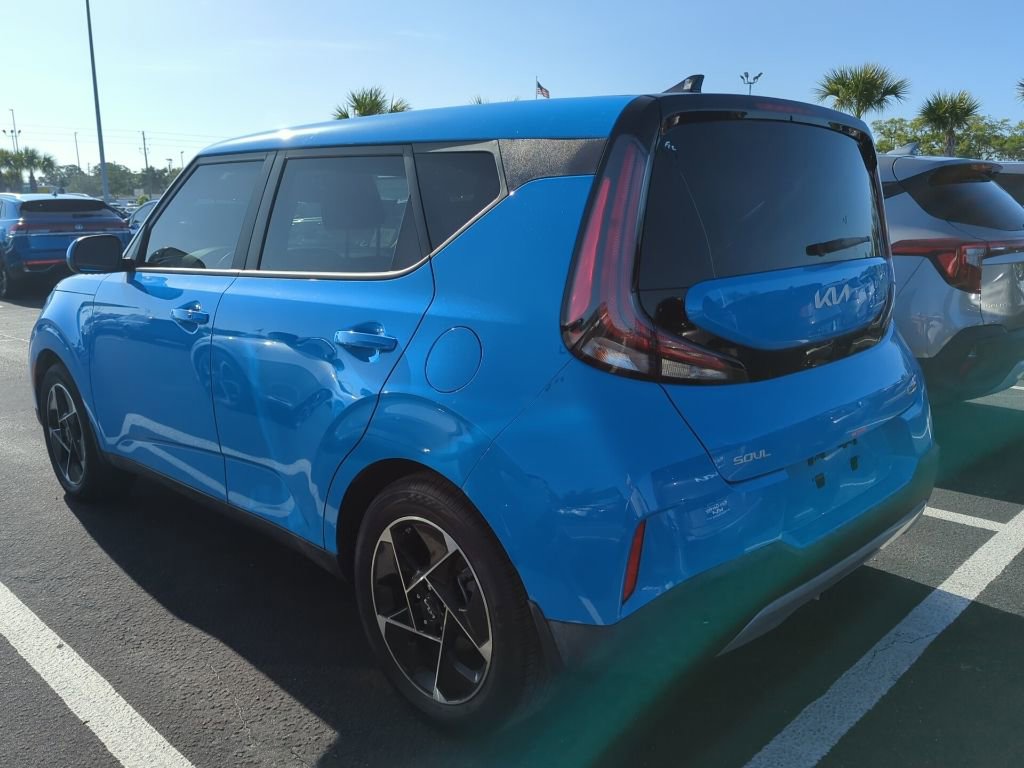 Certified 2025 Kia Soul EX image 8