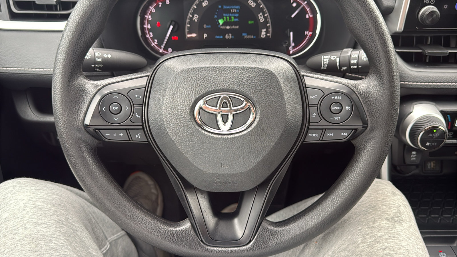 Certified 2025 Toyota RAV4 XLE AWD/4WD image 14