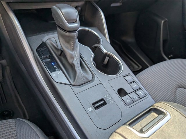 Used 2024 Toyota Highlander LE image 26