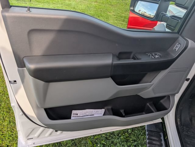 New 2026 Ford F550 4x4 Regular Cab Super Duty image 15