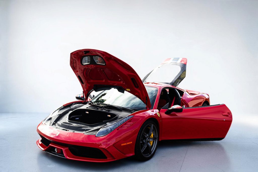 Used 2015 Ferrari 458 Speciale Coupe RWD image 33