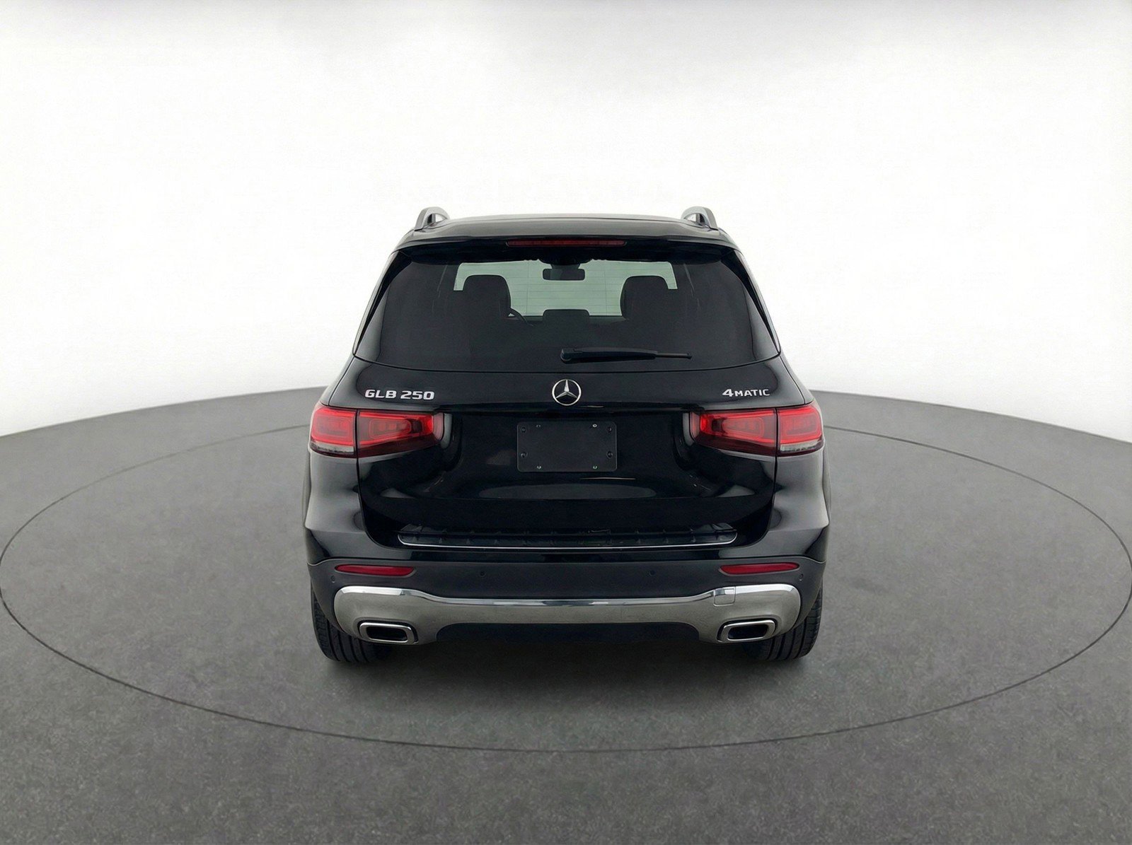 Used 2025 Mercedes-Benz GLB 250 4MATIC image 7