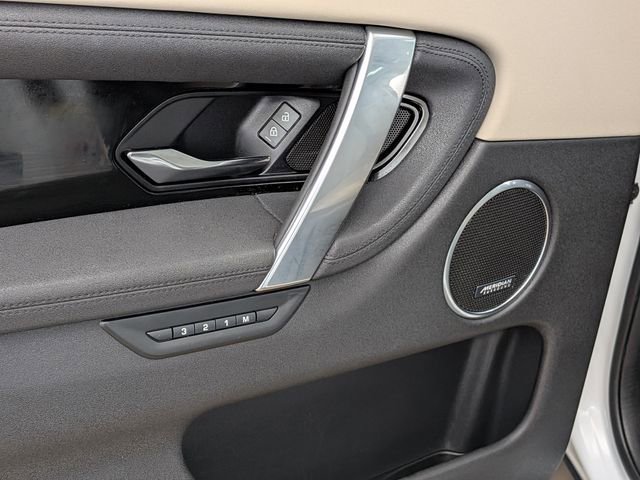 Used 2023 Land Rover Discovery Sport SE AWD/4WD image 15