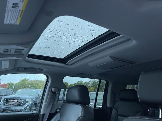 Used 2017 Chevrolet Suburban Premier AWD/4WD image 19