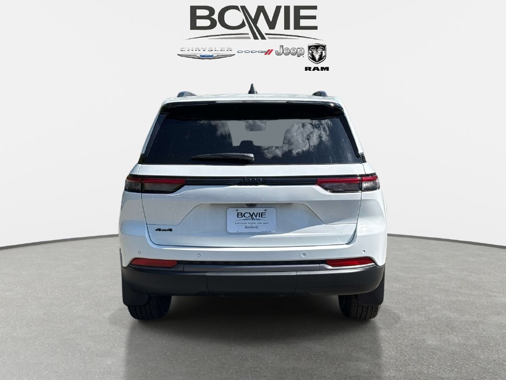 New 2027 Jeep Grand Cherokee Altitude AWD/4WD image 3