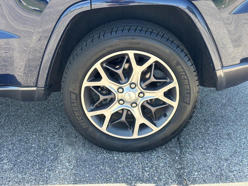 Used 2018 Jeep Grand Cherokee Limited AWD/4WD image 9