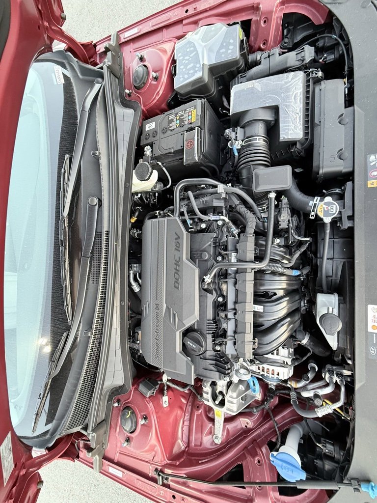 New 2025 Hyundai Elantra Limited image 30