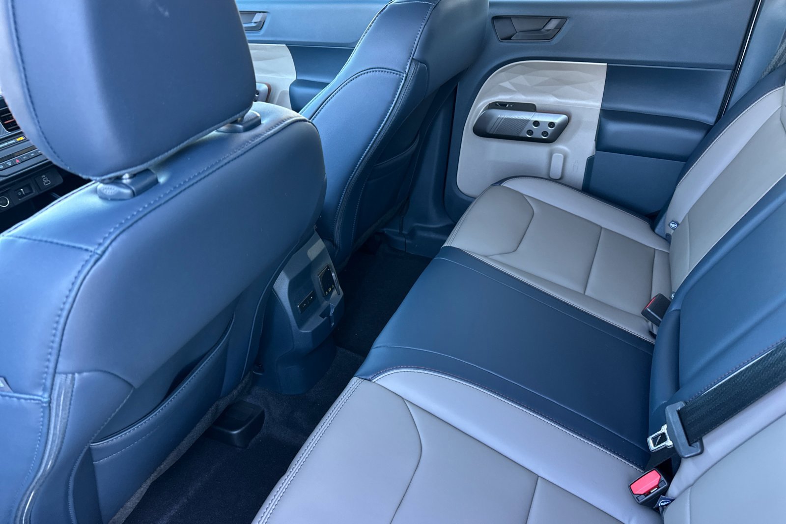 Used 2026 Ford Maverick Lariat image 11