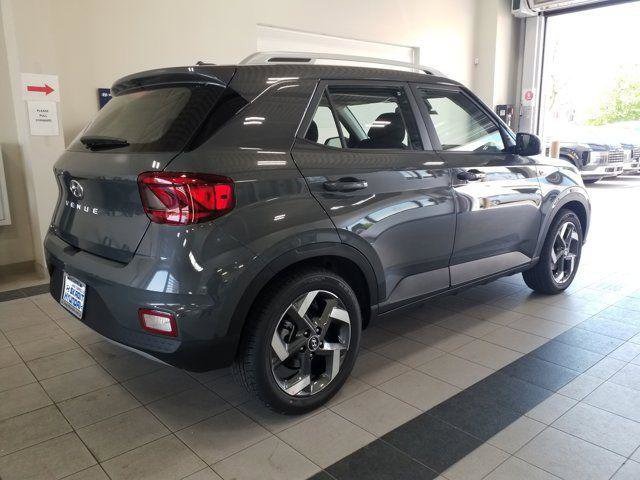 New 2026 Hyundai Venue SEL FWD image 19