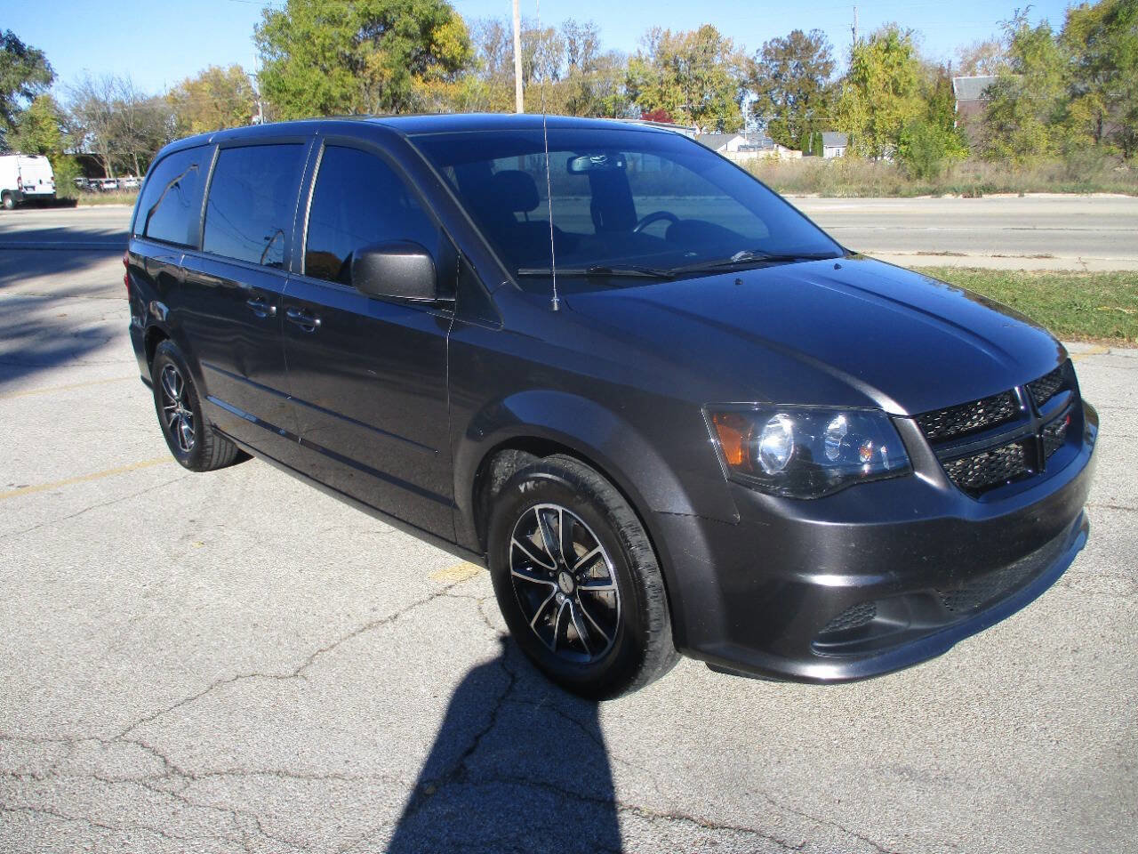 Used 2017 Dodge Grand Caravan SE image 7