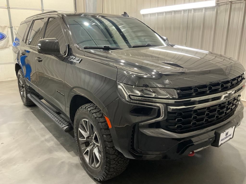 Used 2022 Chevrolet Tahoe Z71 w/ Luxury Package AWD/4WD image 2