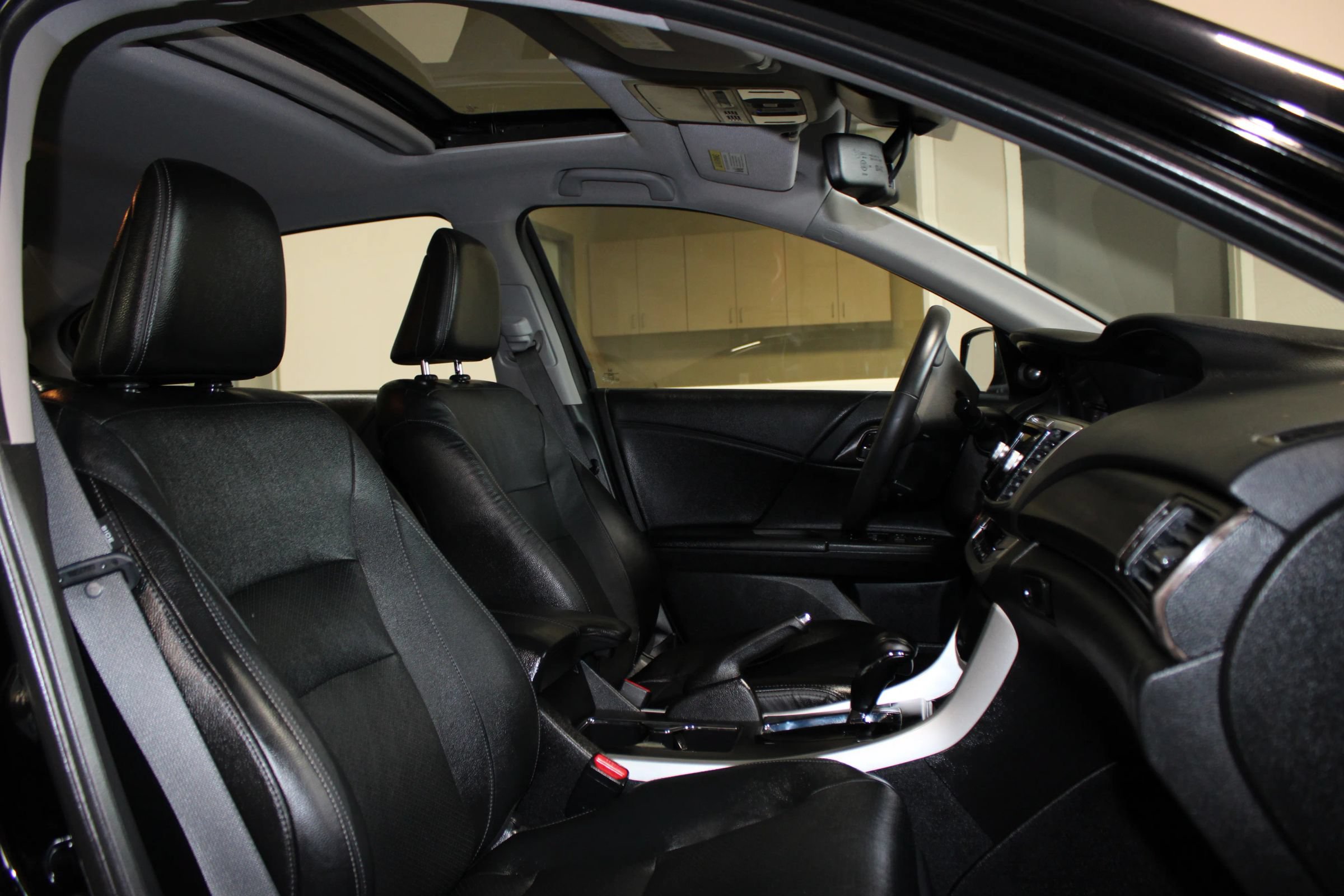 Used 2014 Honda Accord EX-L image 36