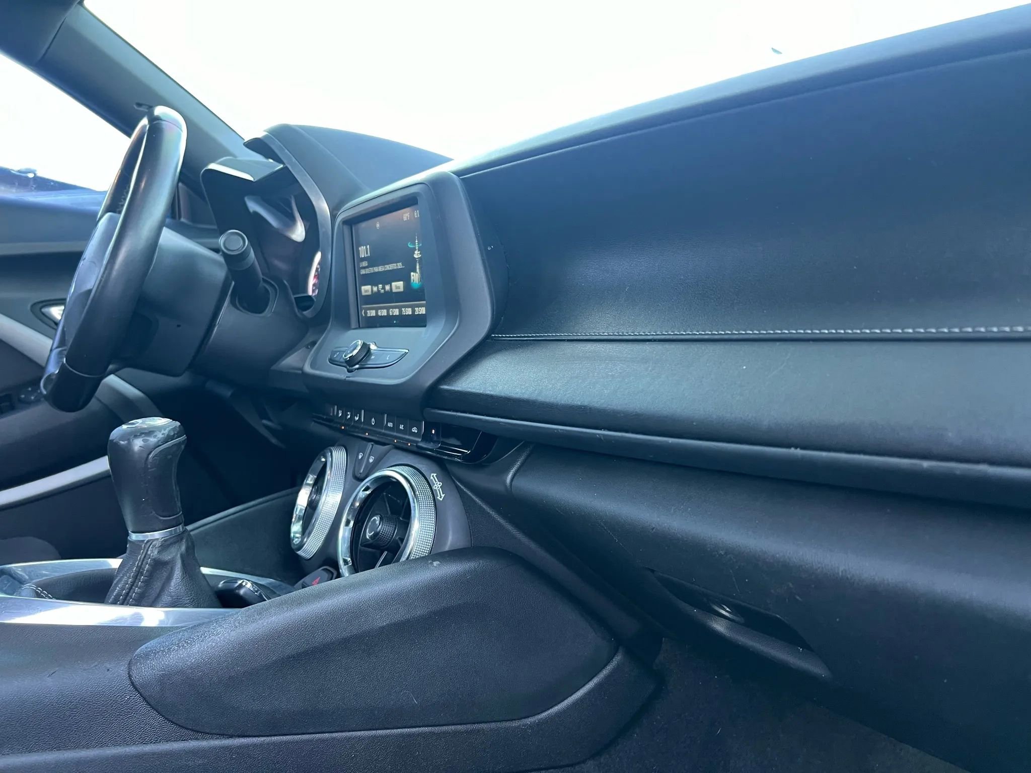 Used 2016 Chevrolet Camaro LT image 13