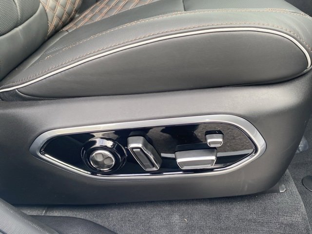 New 2025 Jeep Grand Cherokee L Summit image 31