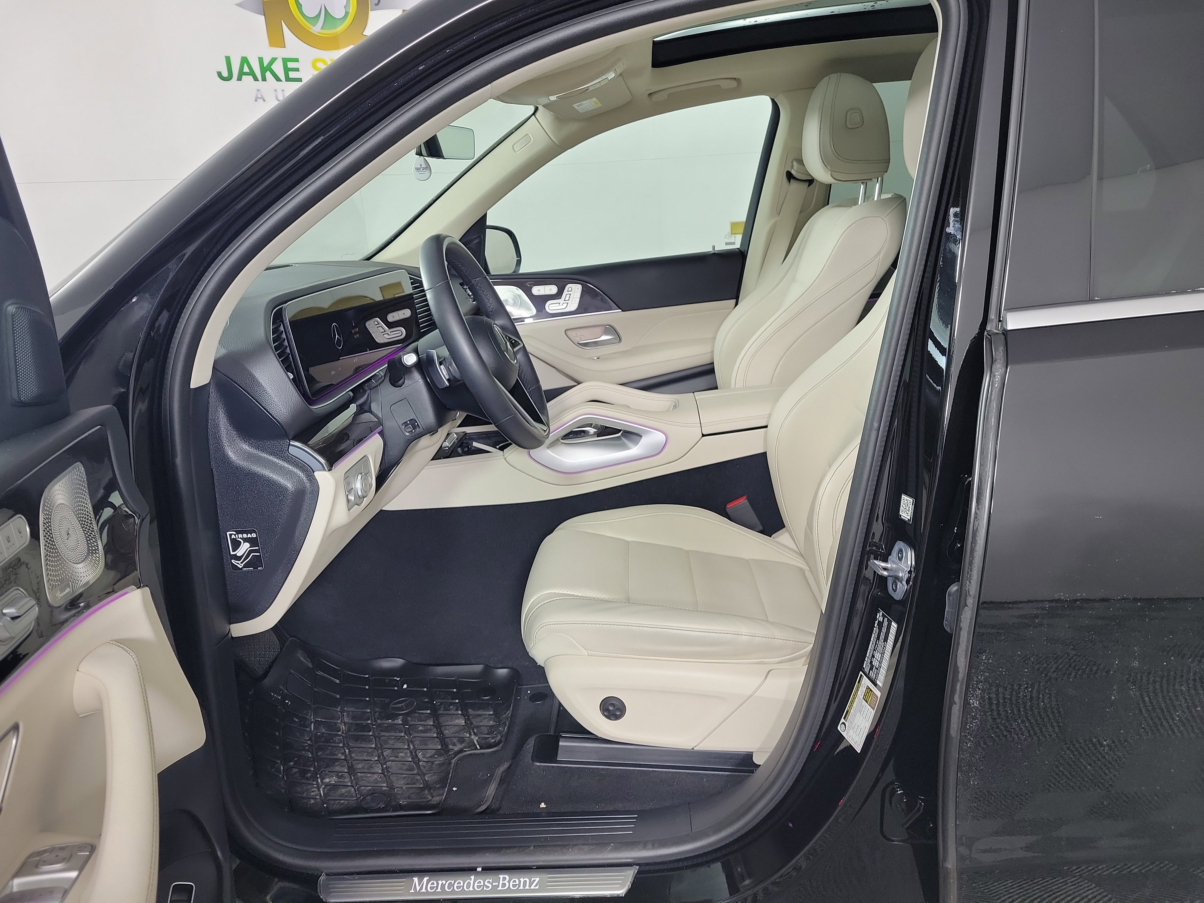 Used 2024 Mercedes-Benz GLE 350 4MATIC image 5