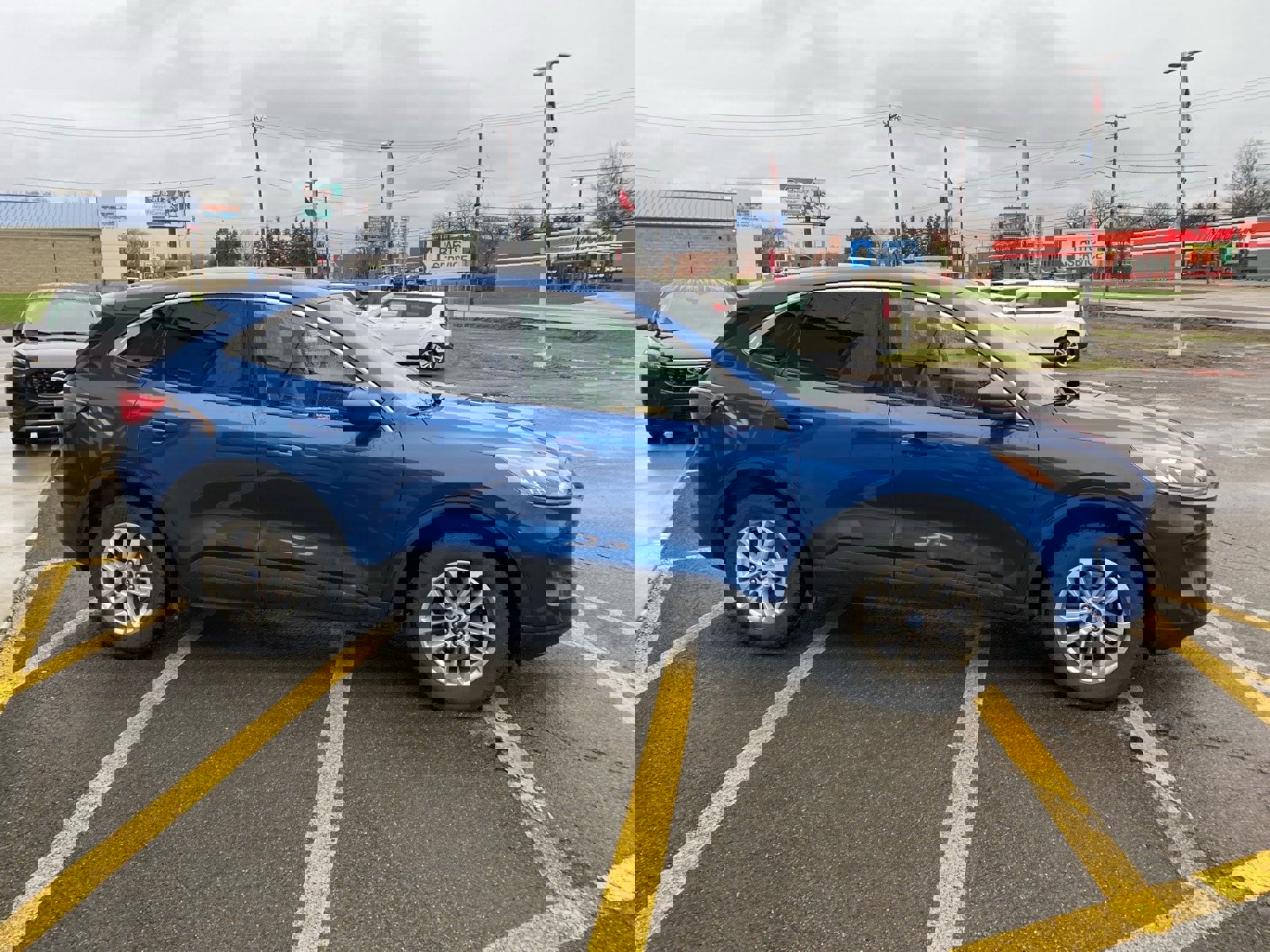 Used 2022 Ford Escape SE w/ Convenience Package AWD/4WD image 6