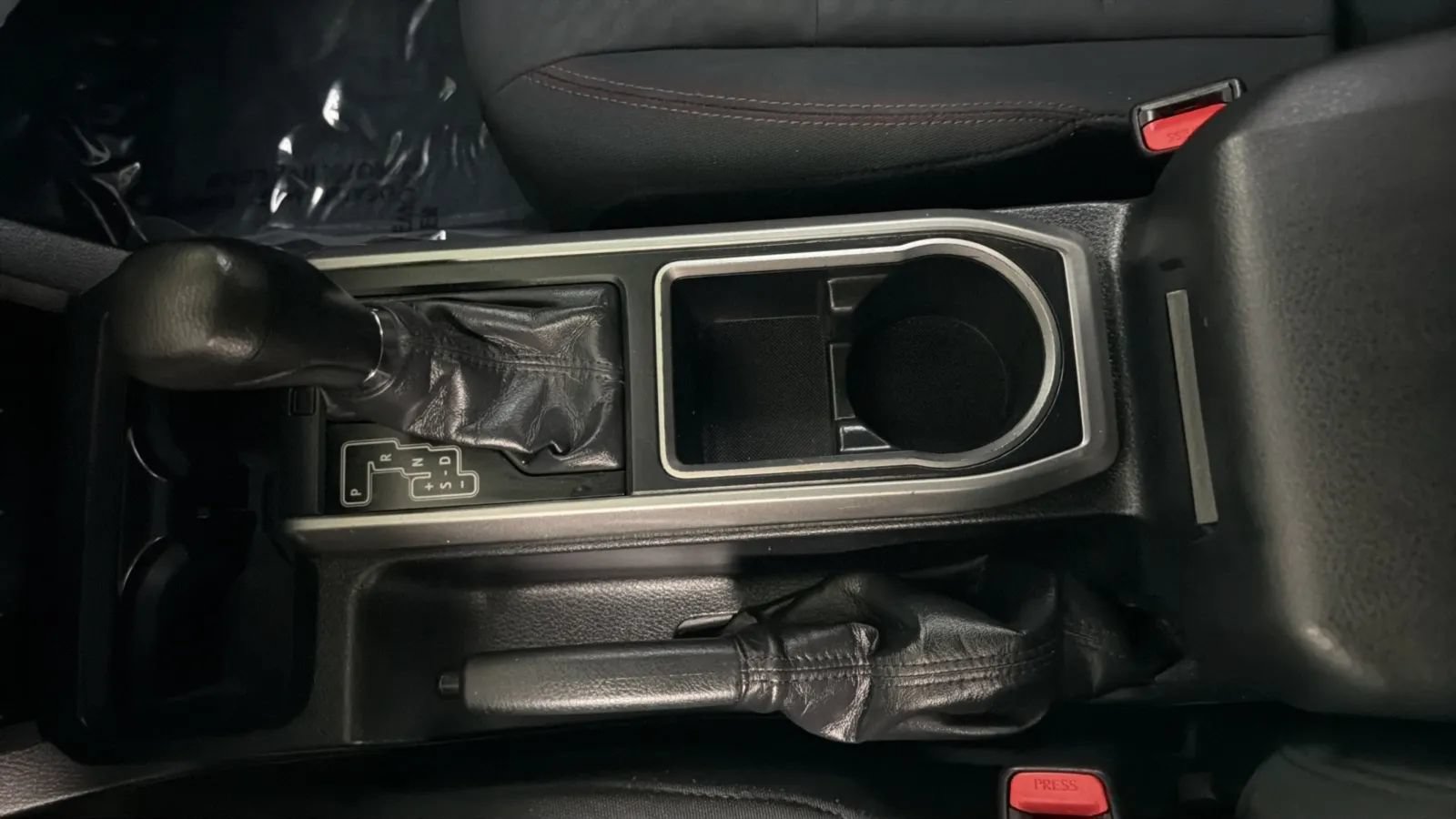 Used 2020 Toyota Tacoma SR5 RWD image 12