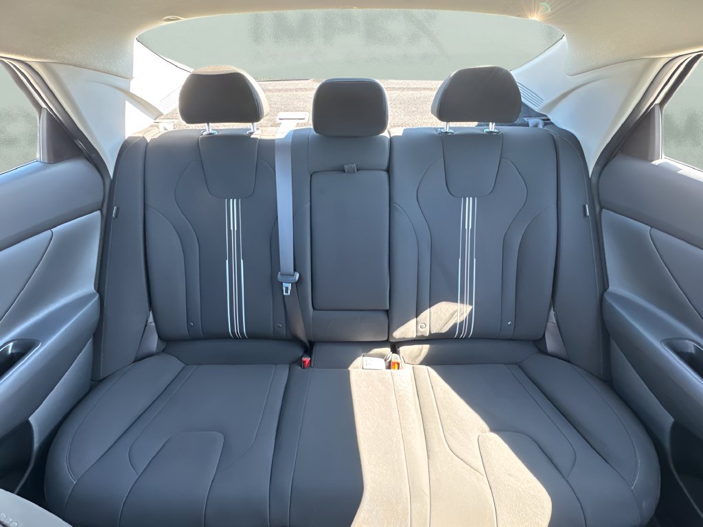 Used 2025 Hyundai Elantra SEL FWD image 11