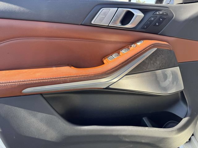 Used 2021 BMW X7 M50i AWD/4WD image 23