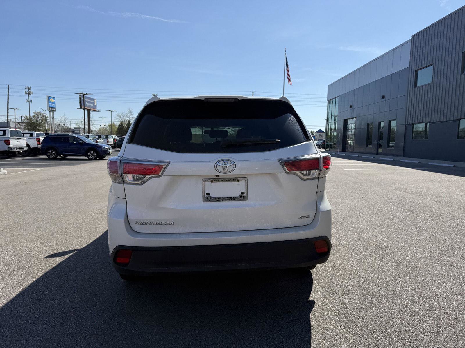 Used 2016 Toyota Highlander LE image 4