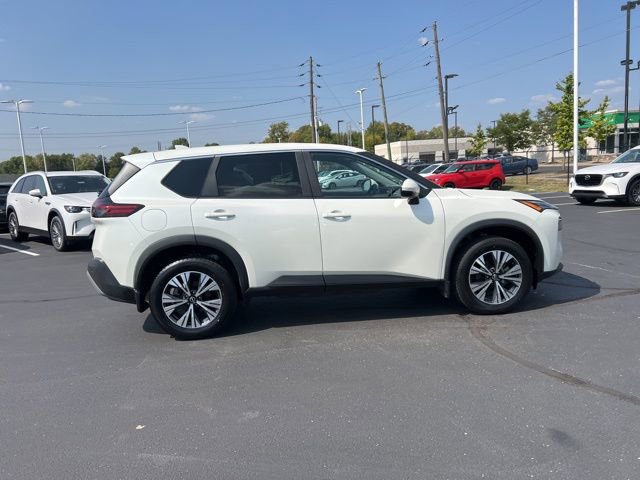 Used 2023 Nissan Rogue SV image 5