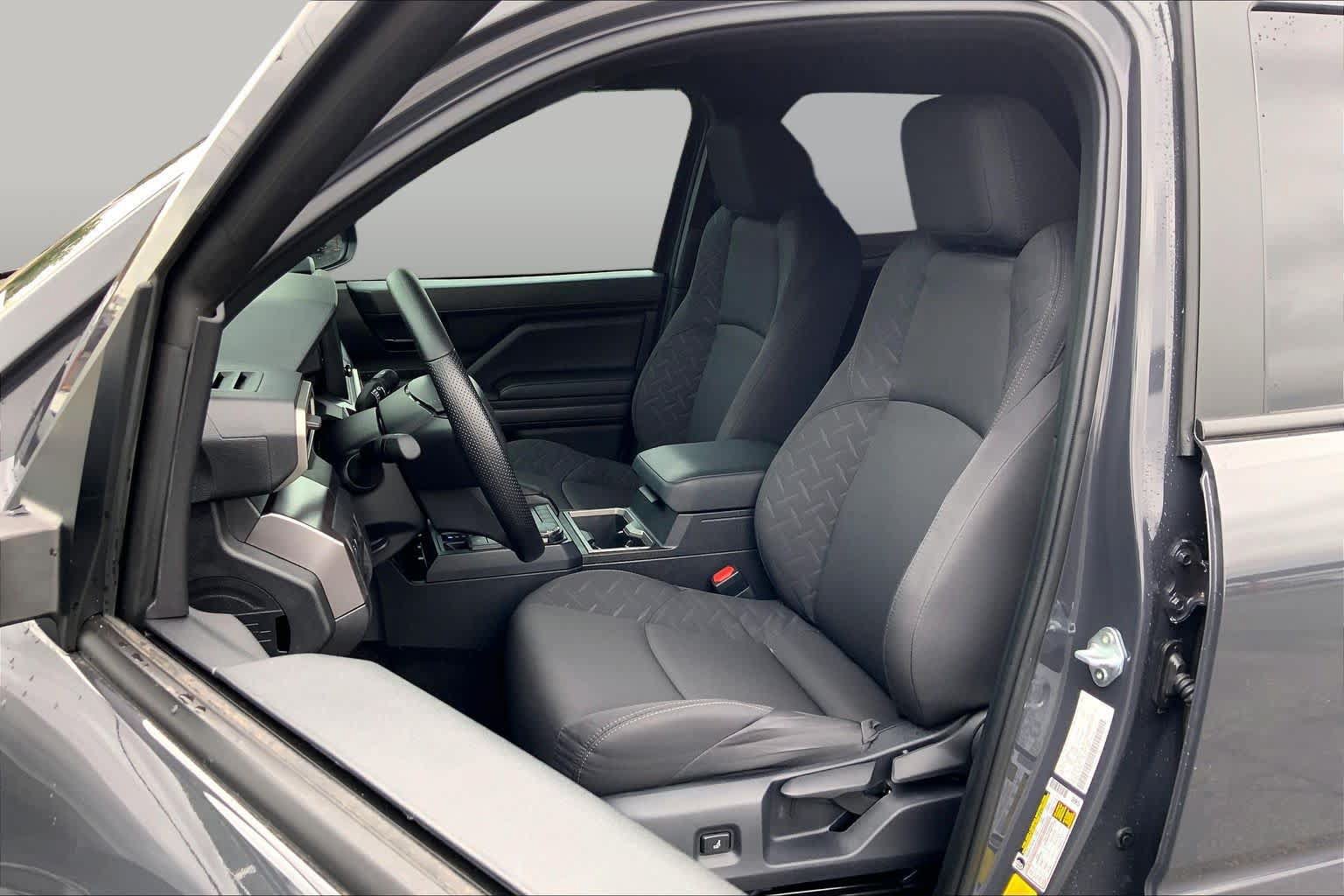 Used 2026 Toyota Tacoma SR5 AWD/4WD image 8
