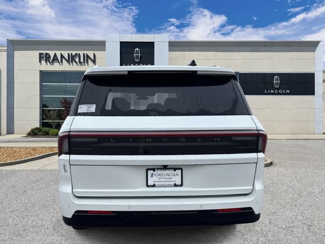 New 2026 Lincoln Navigator L Premier AWD/4WD image 6