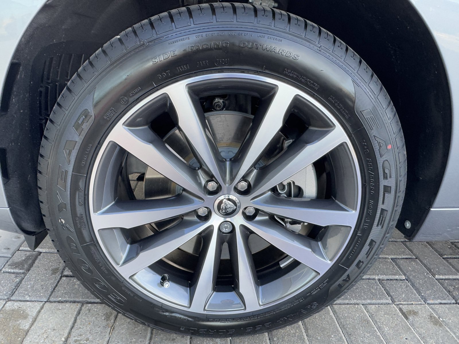 Used 2026 Jaguar F-PACE R-Dynamic S AWD/4WD image 9