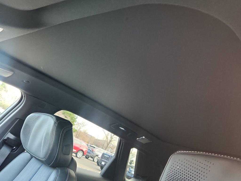 New 2026 Cadillac Lyriq Premium Luxury image 19