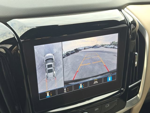 Used 2022 Chevrolet Traverse Premier FWD image 38