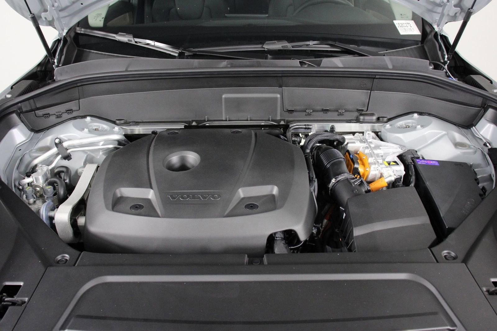 New 2026 Volvo XC90 T8 Plus w/ Protection Package Premier image 12