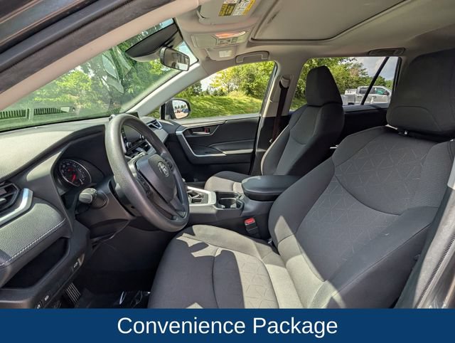 Used 2019 Toyota RAV4 XLE w/ Convenience Package AWD/4WD image 10