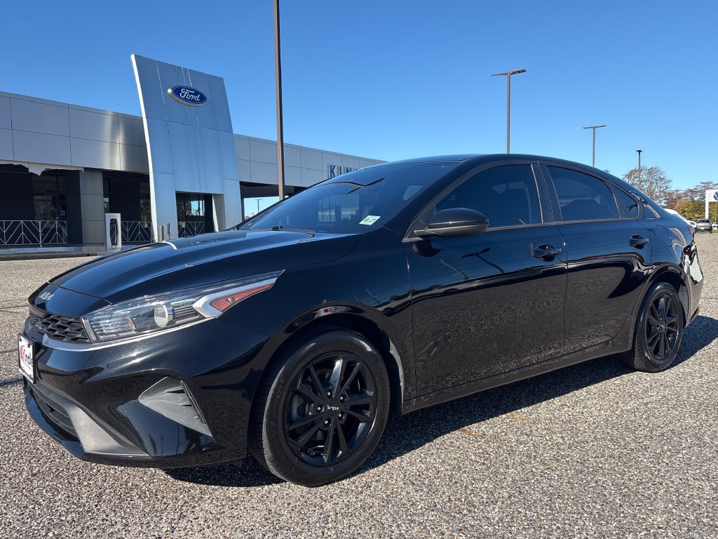 Used 2022 Kia Forte LXS FWD image 4
