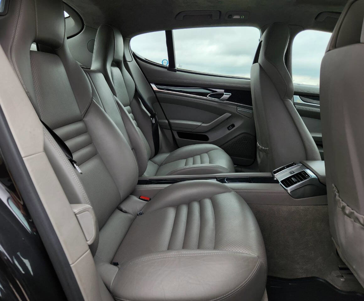 Used 2013 Porsche Panamera GTS image 10