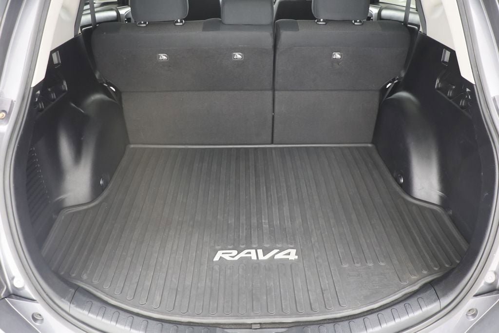 Used 2017 Toyota RAV4 XLE AWD/4WD image 28