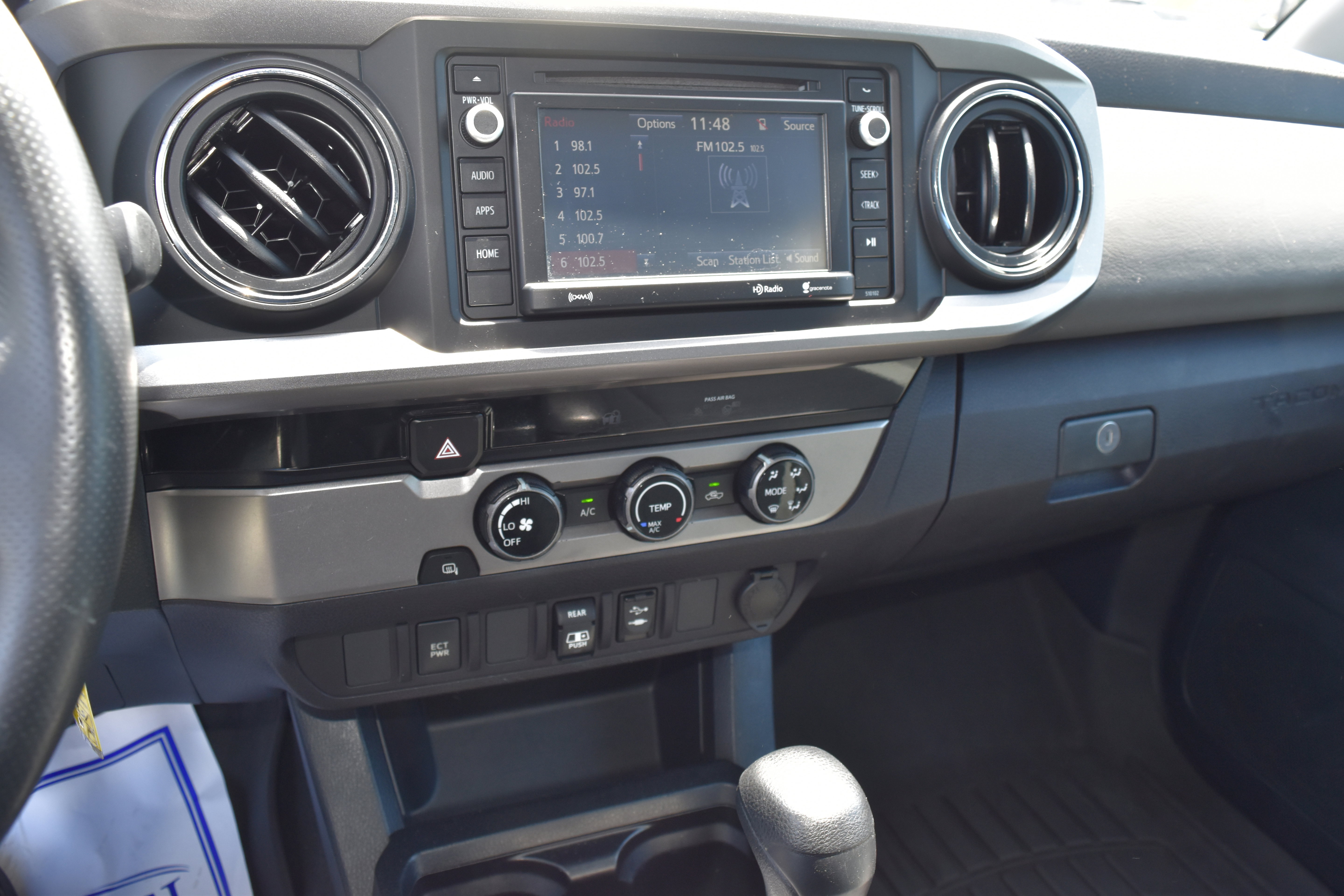 Used 2018 Toyota Tacoma SR5 RWD image 27