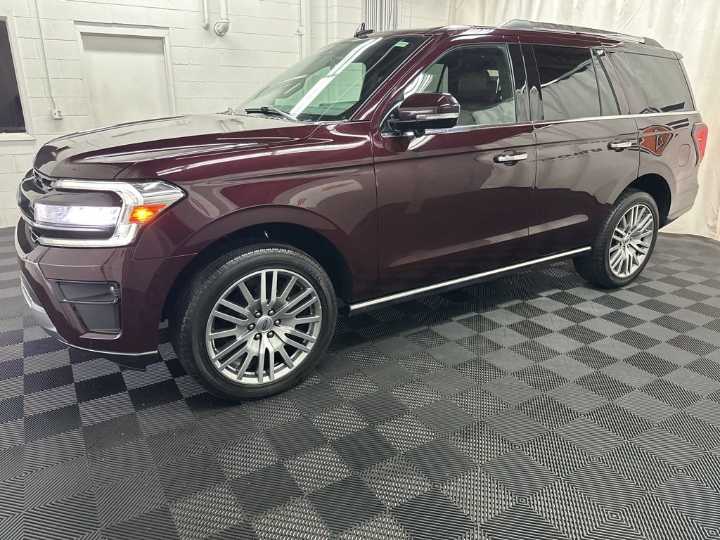 Used 2024 Ford Expedition Limited AWD/4WD image 5