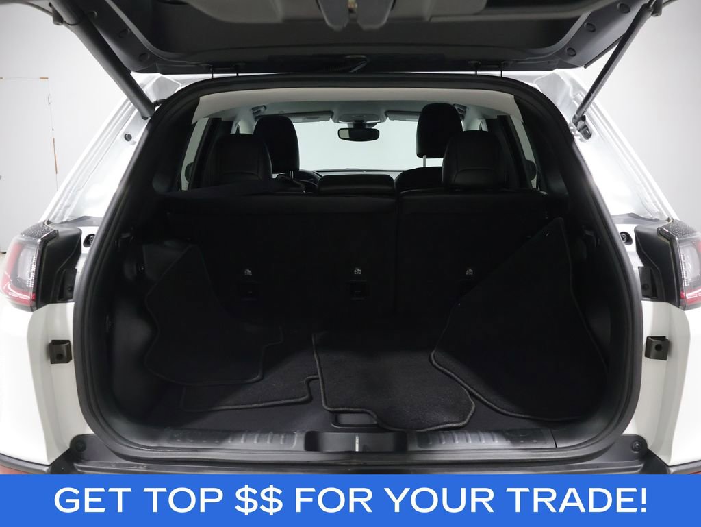 Used 2022 Jeep Cherokee Latitude Lux AWD/4WD image 4