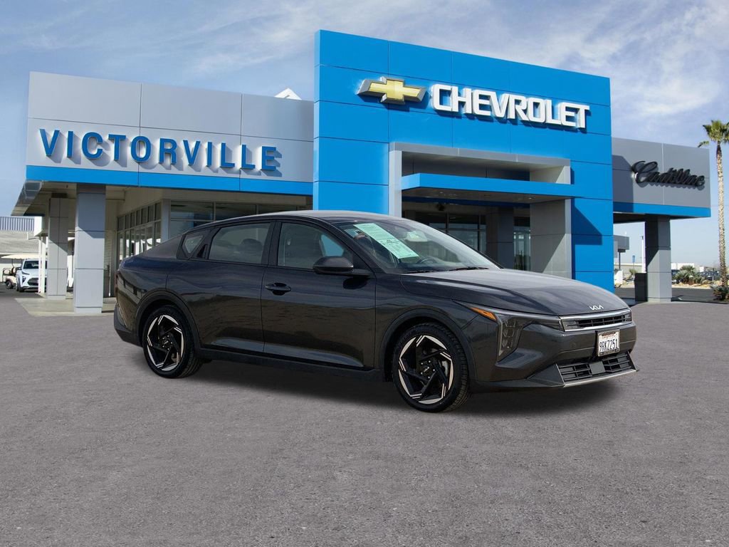 Used 2025 Kia K4 EX image 3