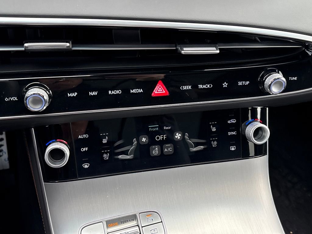 New 2026 Genesis GV70 3.5T Sport Advanced image 18