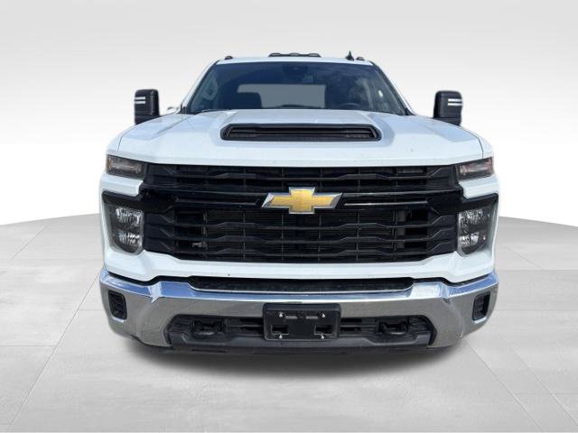 Used 2026 Chevrolet Silverado 2500 W/T w/ WT Convenience Package AWD/4WD image 8