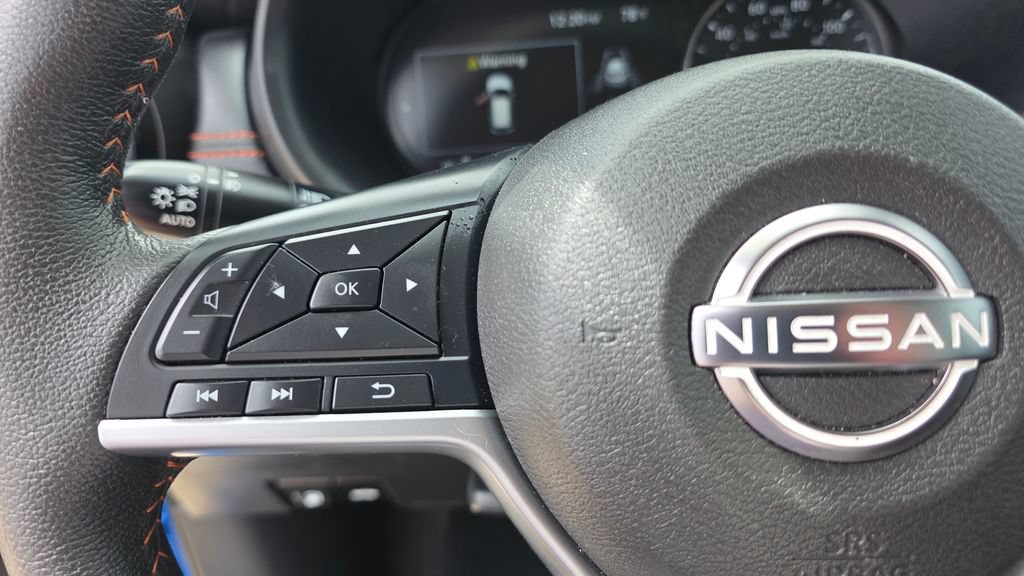 Used 2023 Nissan Kicks SR w/ SR Premium Package FWD image 16