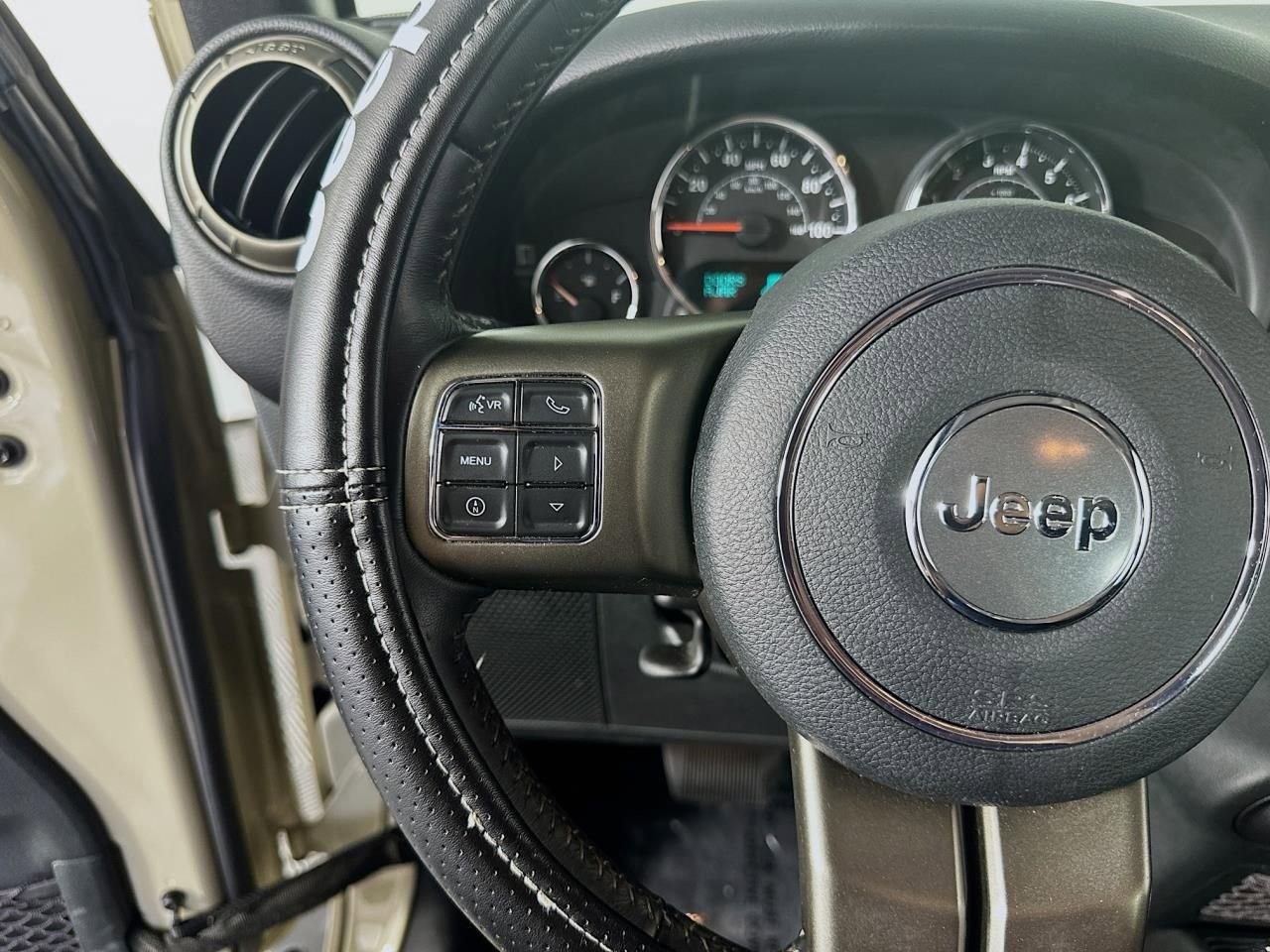 Used 2018 Jeep Wrangler Unlimited Sport image 41