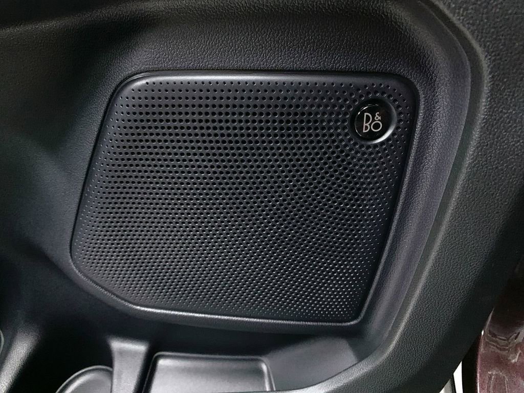 New 2023 Ford Escape SE w/ PHEV Premium Package FWD image 18