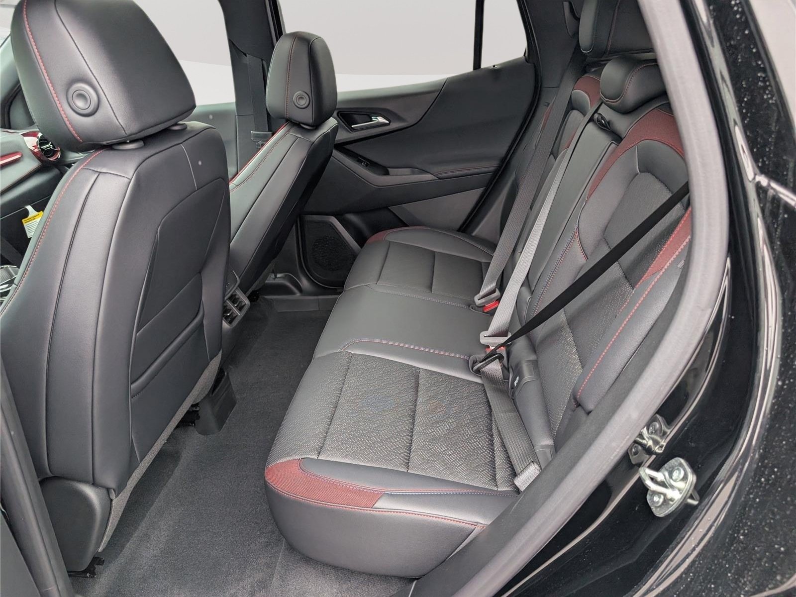 New 2026 Chevrolet Equinox RS w/ Safety and Technology Package AWD/4WD image 11