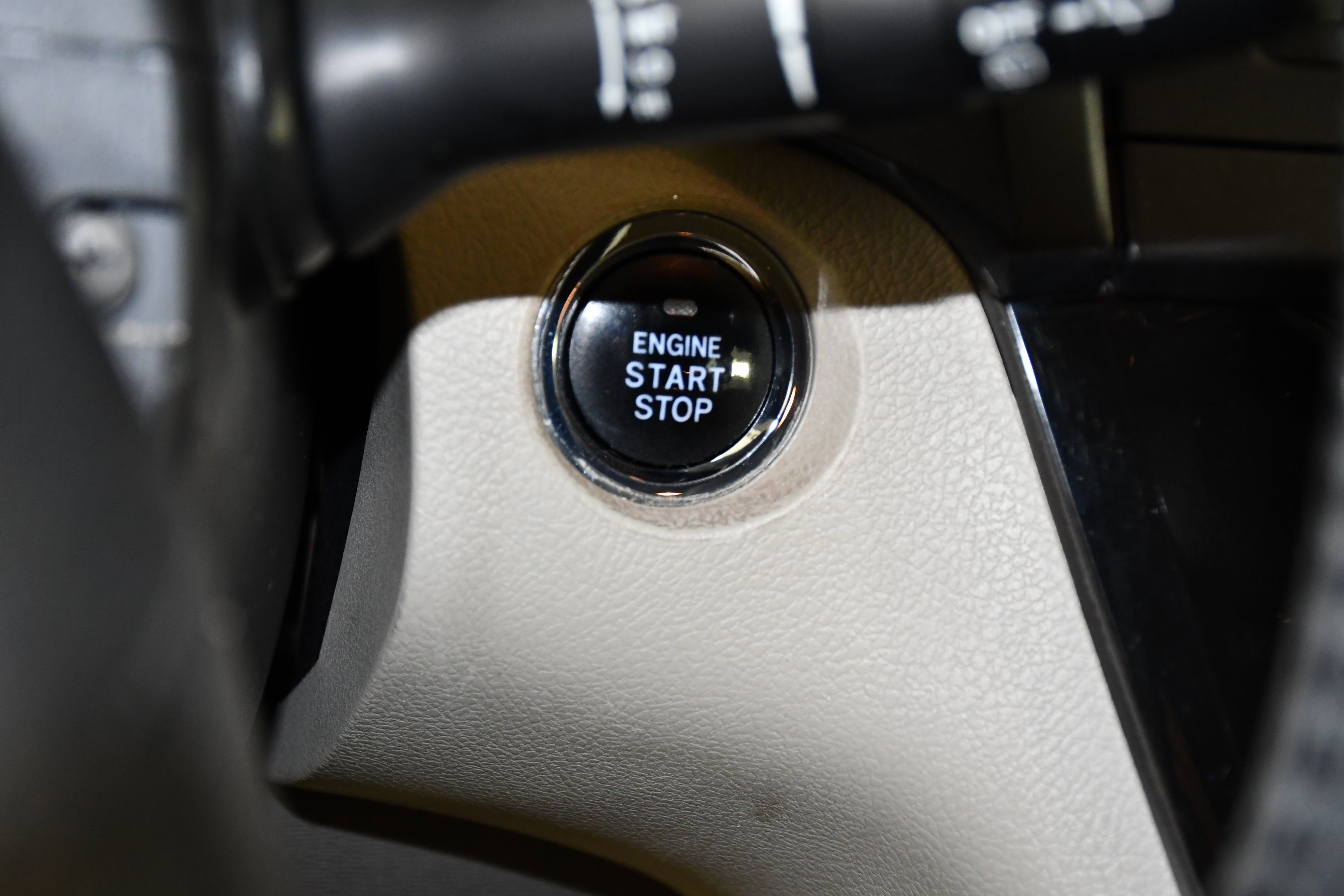 Used 2018 Toyota Sienna XLE FWD image 24