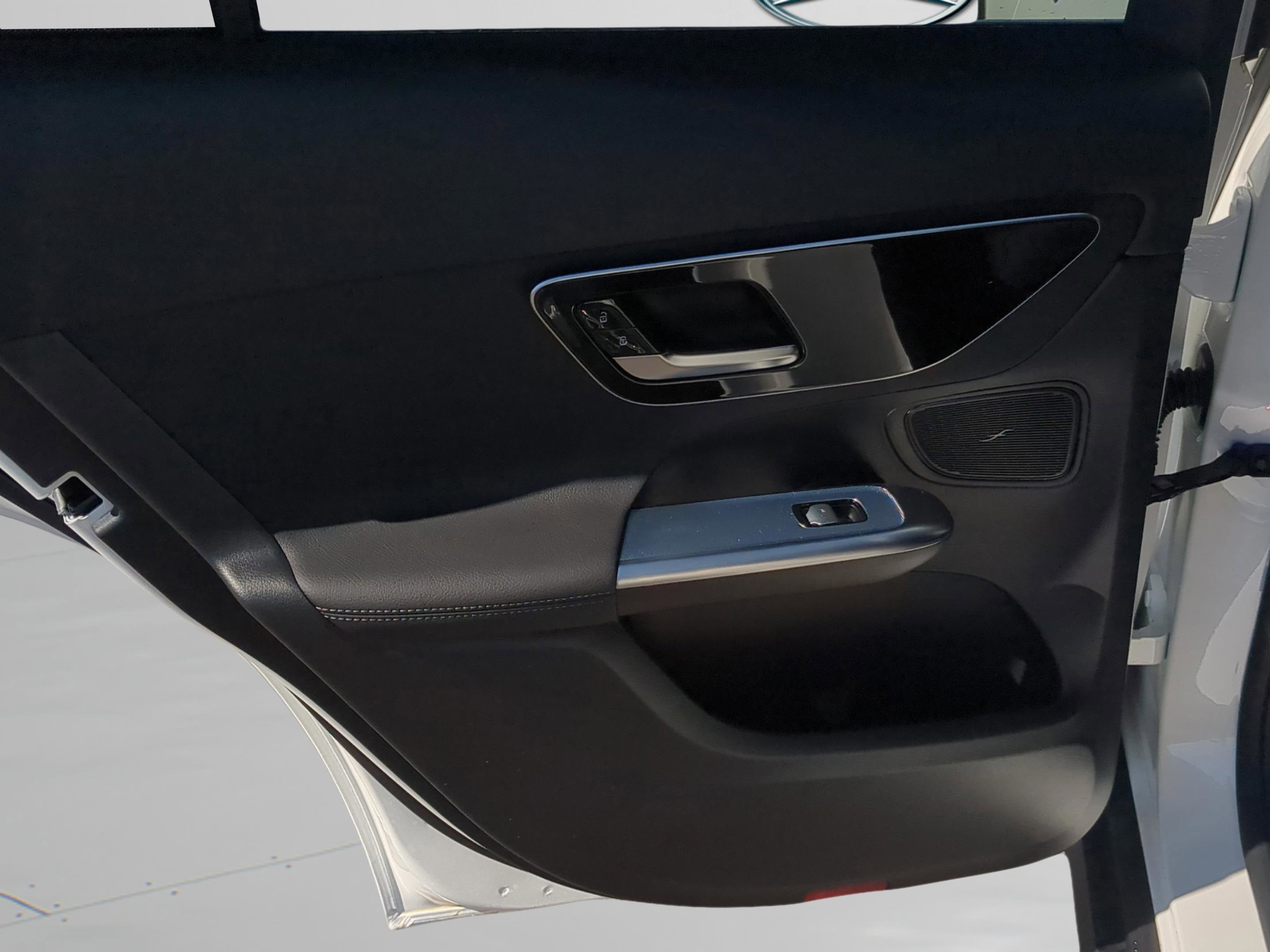 Certified 2026 Mercedes-Benz GLC 300 image 29